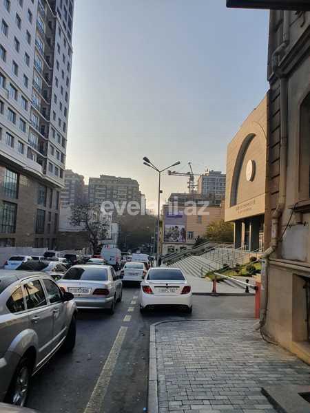 Satılır, köhnə tikili, 3 otaqlı, 105 m², Bakı, Nəsimi r, 28 may m.