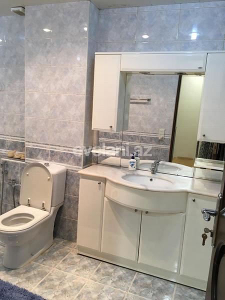 Satılır, köhnə tikili, 4 otaqlı, 120 m², Bakı, Səbail r.