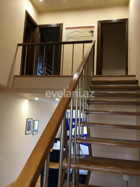 Satılır, köhnə tikili, 4 otaqlı, 120 m², Bakı, Səbail r.