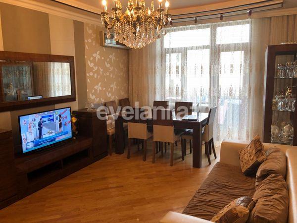 Продаётся, вторичка, 2-комнаты, 60 m², Баку, Ясамальский r, Элмляр Академиясы m.