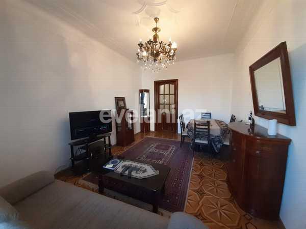 Kirayə verilir, köhnə tikili, 2 otaqlı, 60 m², Bakı, Səbail r, Sahil m.