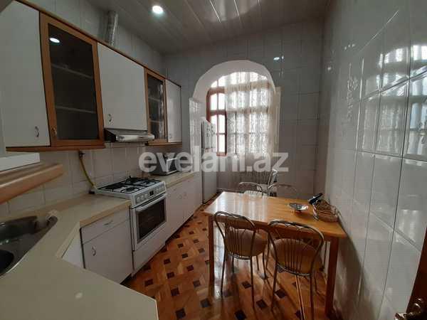 Kirayə verilir, köhnə tikili, 2 otaqlı, 60 m², Bakı, Səbail r, Sahil m.