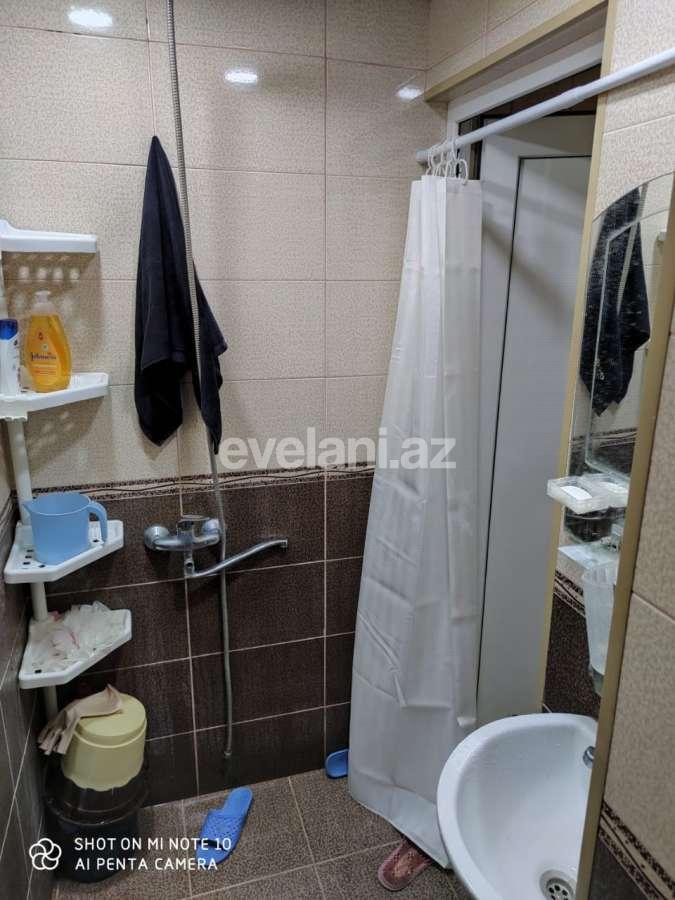 Satılır, köhnə tikili, 2 otaqlı, 35 m², Bakı, Nəsimi r, 4-cü mikrorayon q, Memar Əcəmi m.