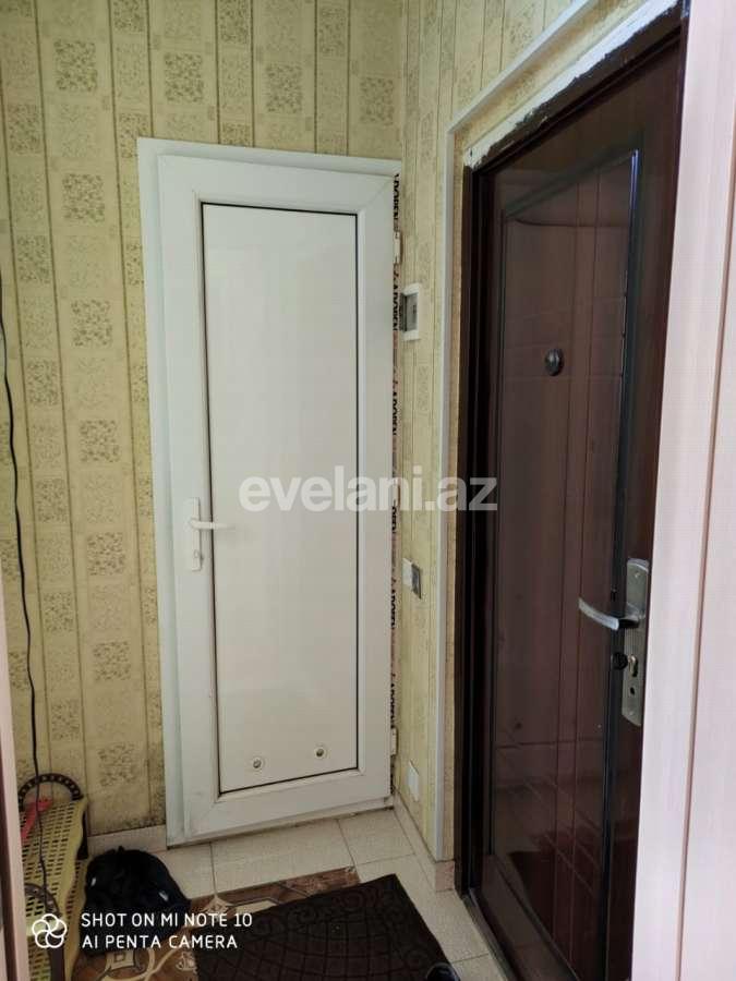 Satılır, köhnə tikili, 2 otaqlı, 35 m², Bakı, Nəsimi r, 4-cü mikrorayon q, Memar Əcəmi m.