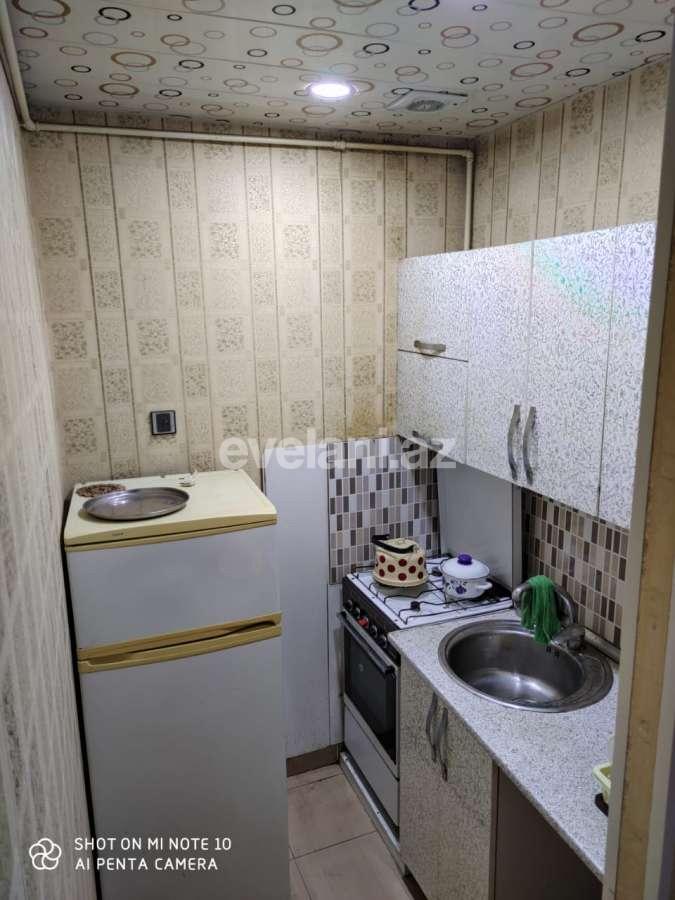 Satılır, köhnə tikili, 2 otaqlı, 35 m², Bakı, Nəsimi r, 4-cü mikrorayon q, Memar Əcəmi m.
