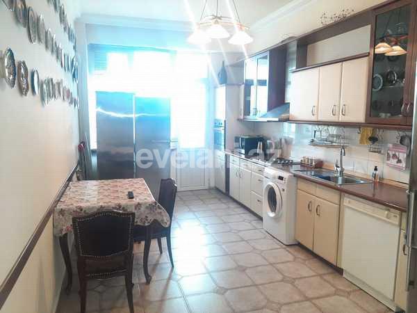 Rent, new building, 3 room, 150 m², Baku, Nasimi r.