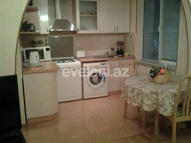 Rent, old building, 2 room, 60 m², Baku, Sabail r.