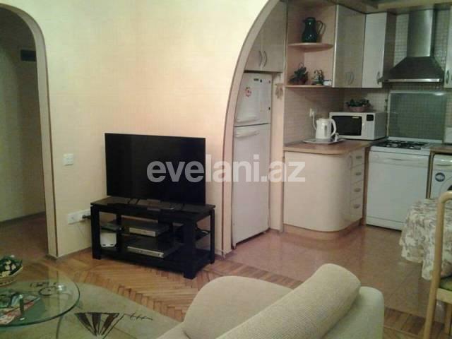 Rent, old building, 2 room, 60 m², Baku, Sabail r.