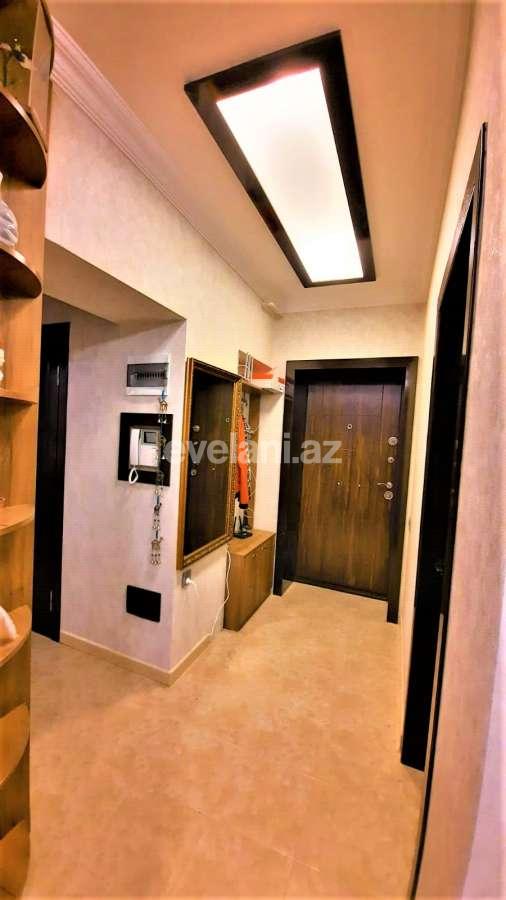 Satılır, köhnə tikili, 3 otaqlı, 75 m², Bakı, Nizami r, Xalqlar Dostluğu m.