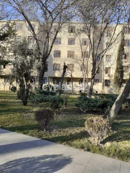 Satılır, köhnə tikili, 2 otaqlı, 42 m², Bakı, Nəsimi r.