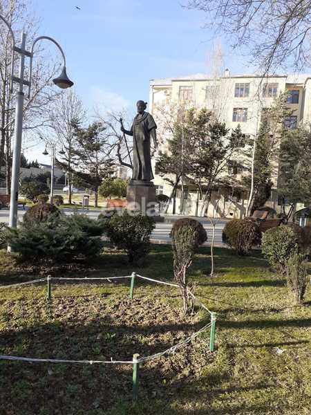 Satılır, köhnə tikili, 2 otaqlı, 42 m², Bakı, Nəsimi r.