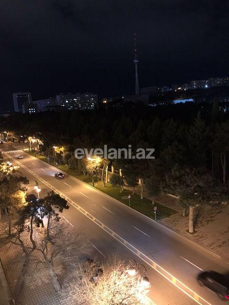 Satılır, köhnə tikili, 2 otaqlı, 70 m², Bakı, Yasamal r.