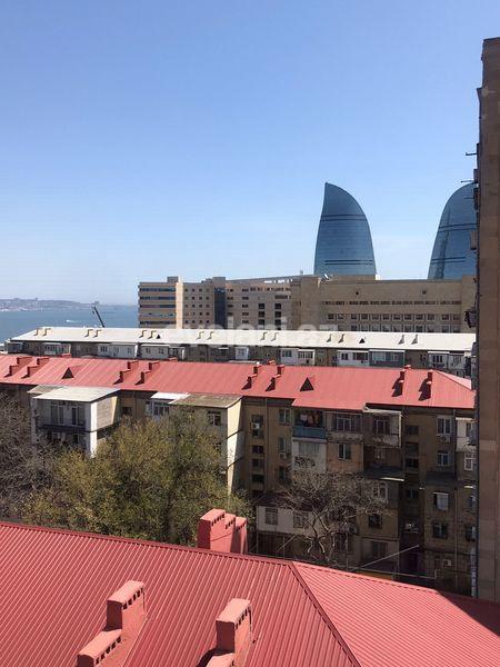 Satılır, köhnə tikili, 2 otaqlı, 70 m², Bakı, Yasamal r.