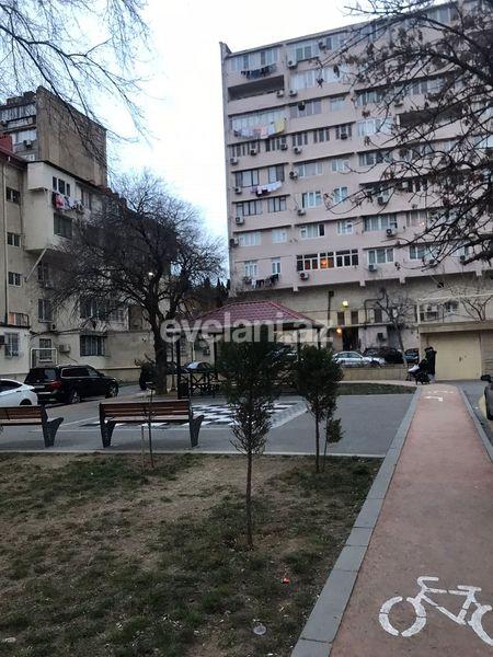 Satılır, köhnə tikili, 2 otaqlı, 70 m², Bakı, Yasamal r.
