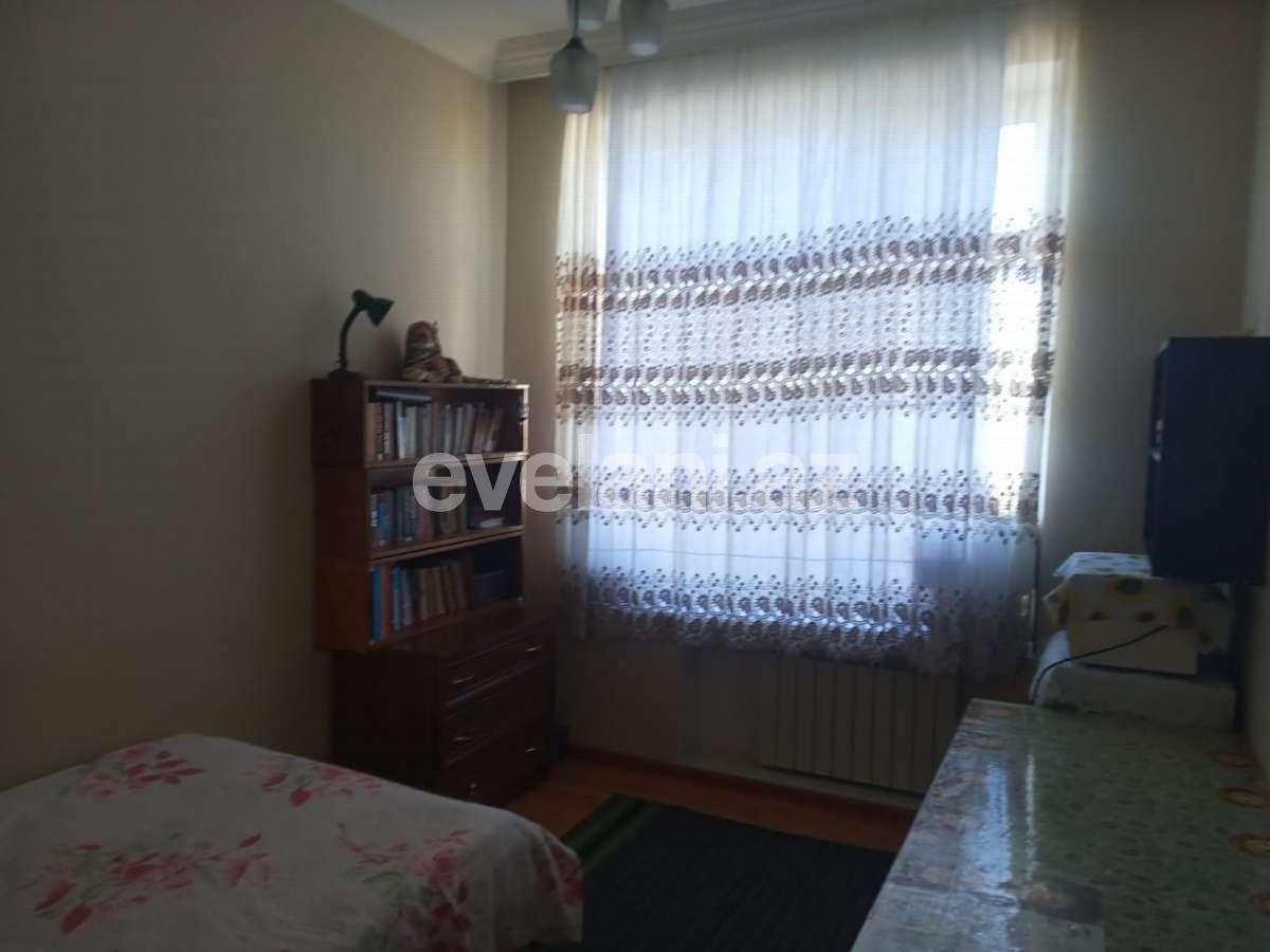 Satılır, həyət evi / bağ, 6 otaqlı, 400 m², Bakı, Binəqədi r, Azadlıq prospekti m.