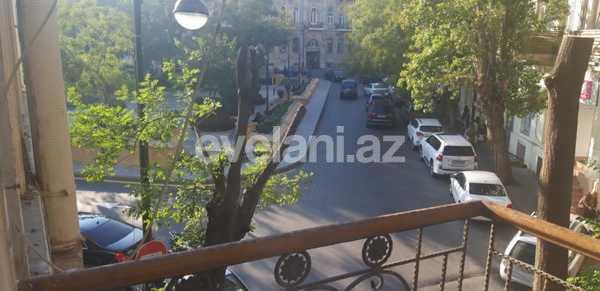 Kirayə verilir, köhnə tikili, 2 otaqlı, 60 m², Bakı, Səbail r.