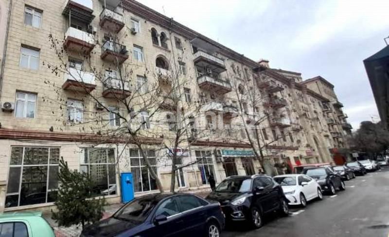 Satılır, köhnə tikili, 2 otaqlı, 45 m², Bakı, Yasamal r.