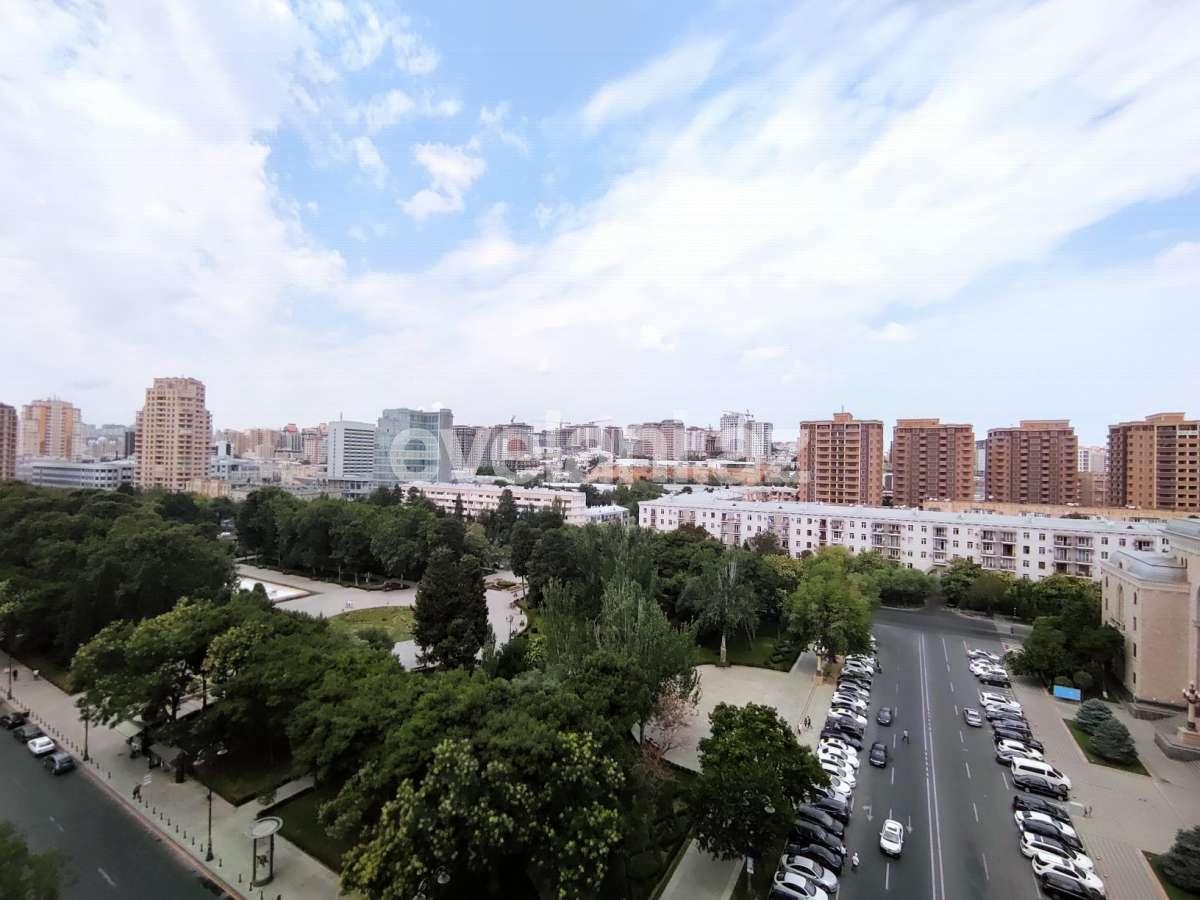 Sale, new building, 4 room, 250 m², Baku, Nasimi r.