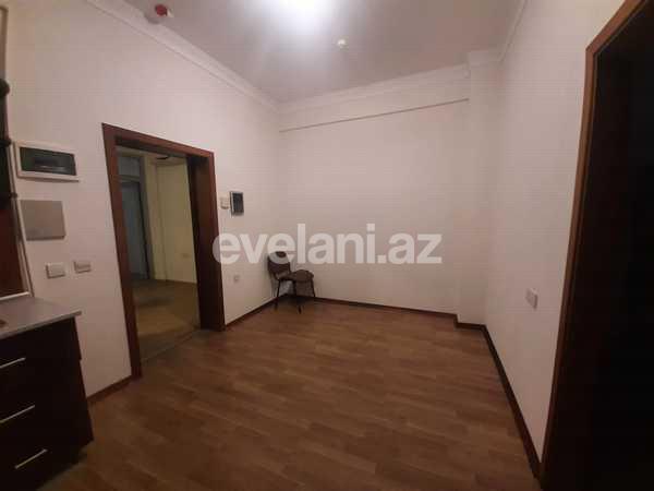 Сдаётся, офис, 11-комнаты, 460 m², Баку, Хатаинский r, Шах Исмаил Хатаи m.