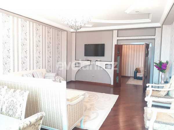 Kirayə verilir, yeni tikili, 4 otaqlı, 230 m², Bakı, Nəsimi r.