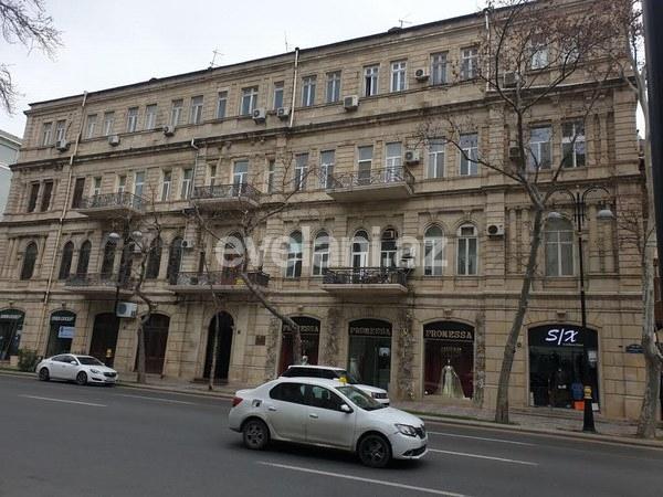 Kirayə verilir, ofis, 4 otaqlı, 155 m², Bakı, Səbail r.