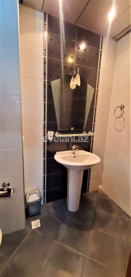 Rent, old building, 3 room, 130 m², Baku, Sabail r.