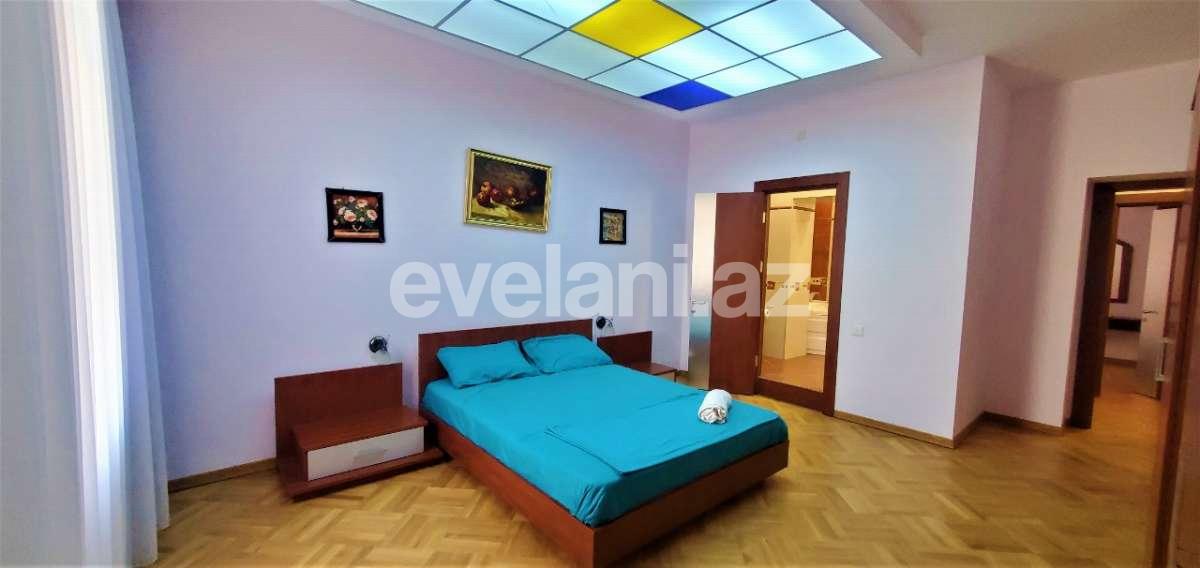 Rent, old building, 3 room, 130 m², Baku, Sabail r.