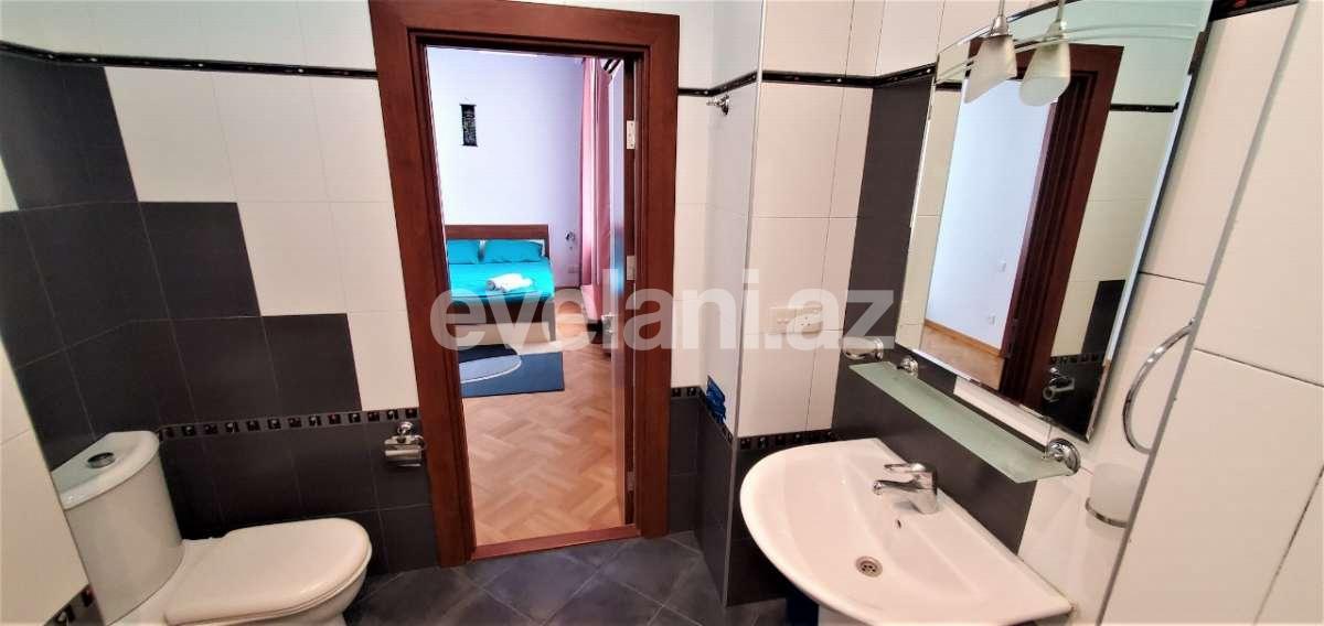 Rent, old building, 3 room, 130 m², Baku, Sabail r.