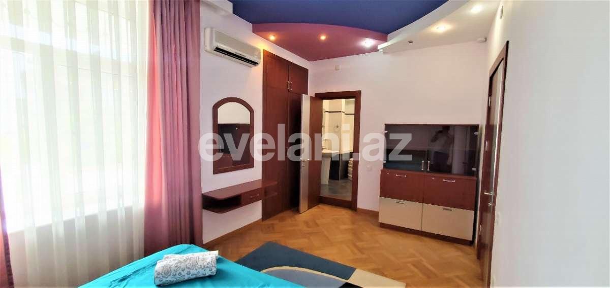 Rent, old building, 3 room, 130 m², Baku, Sabail r.