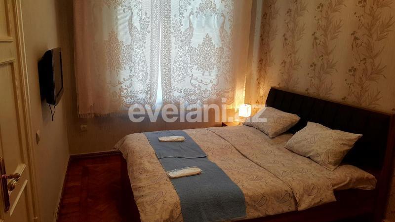 Satılır, köhnə tikili, 3 otaqlı, 75 m², Bakı, Səbail r.