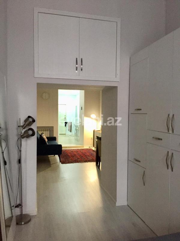 Satılır, köhnə tikili, 2 otaqlı, 42 m², Bakı, Səbail r.