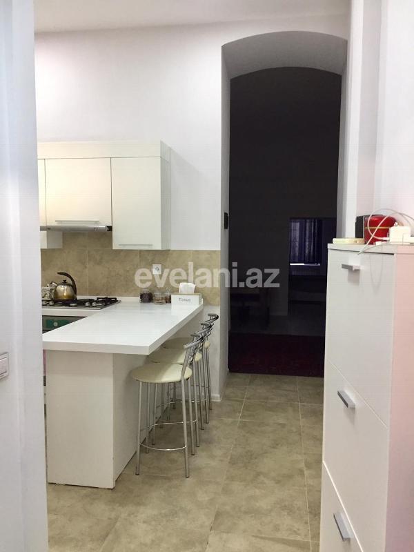 Satılır, köhnə tikili, 2 otaqlı, 42 m², Bakı, Səbail r.