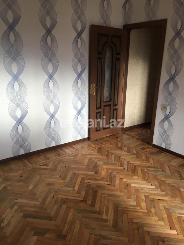Satılır, köhnə tikili, 4 otaqlı, 100 m², Bakı, Nəsimi r, 3-cü mikrorayon q.