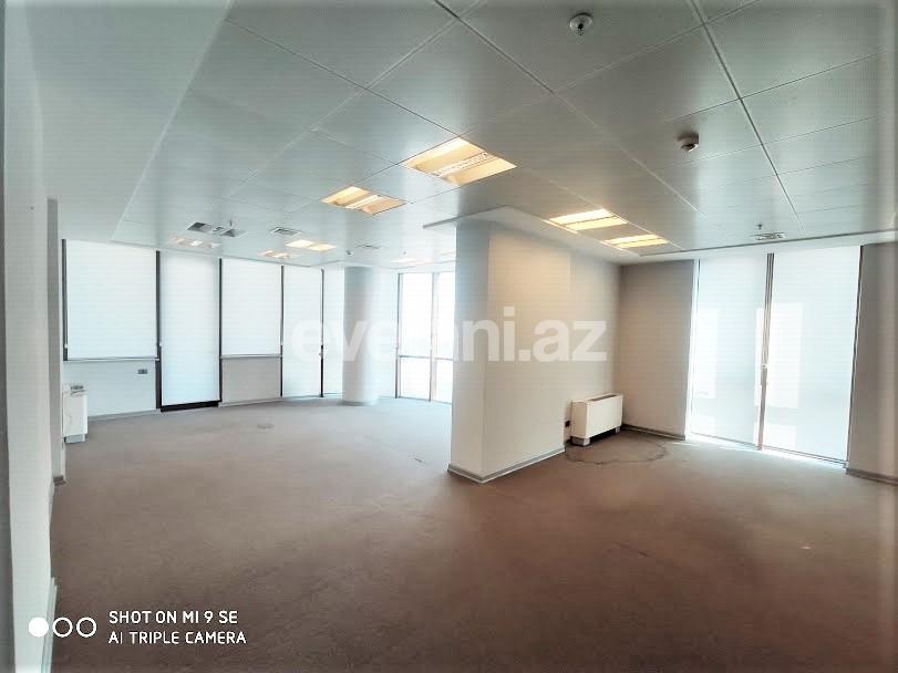 Kirayə verilir, ofis, 16 otaqlı, 1030 m², Bakı, Səbail r, Sahil m.