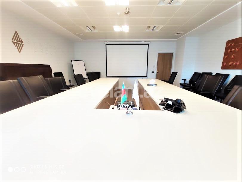 Kirayə verilir, ofis, 16 otaqlı, 1030 m², Bakı, Səbail r, Sahil m.