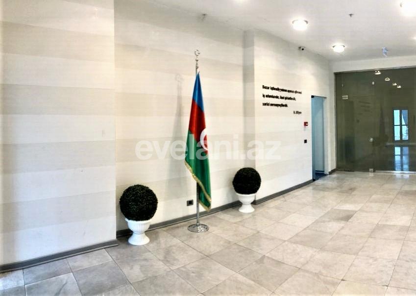 Kirayə verilir, ofis, 16 otaqlı, 1030 m², Bakı, Səbail r, Sahil m.