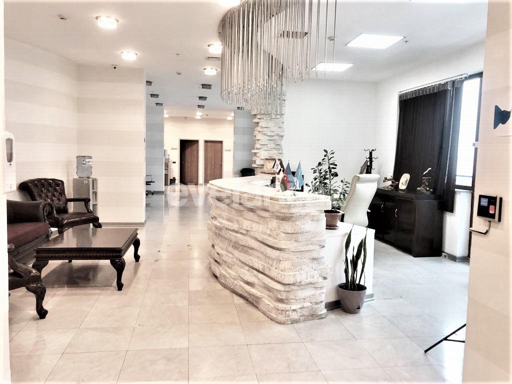 Kirayə verilir, ofis, 16 otaqlı, 1030 m², Bakı, Səbail r, Sahil m.