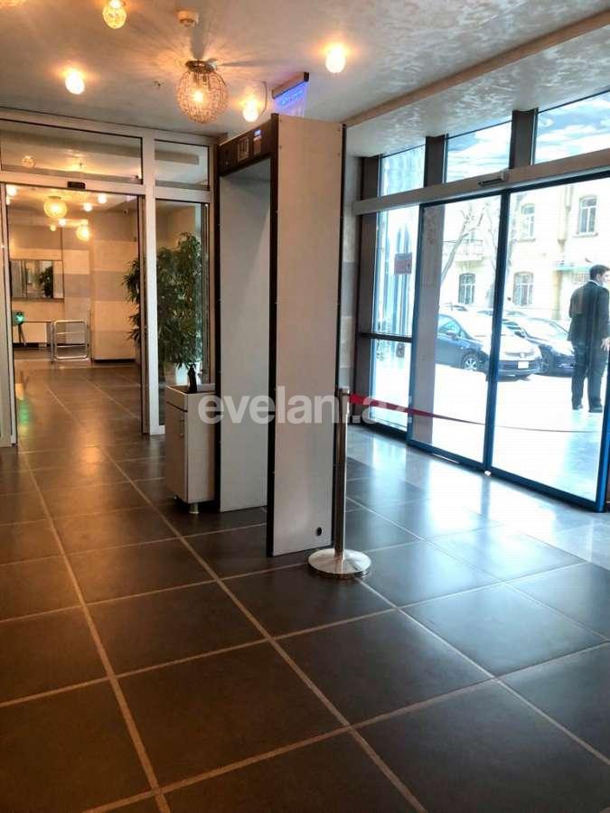 Kirayə verilir, ofis, 16 otaqlı, 1030 m², Bakı, Səbail r, Sahil m.