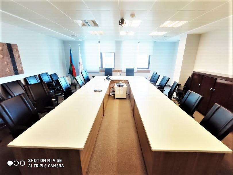 Kirayə verilir, ofis, 16 otaqlı, 1030 m², Bakı, Səbail r, Sahil m.