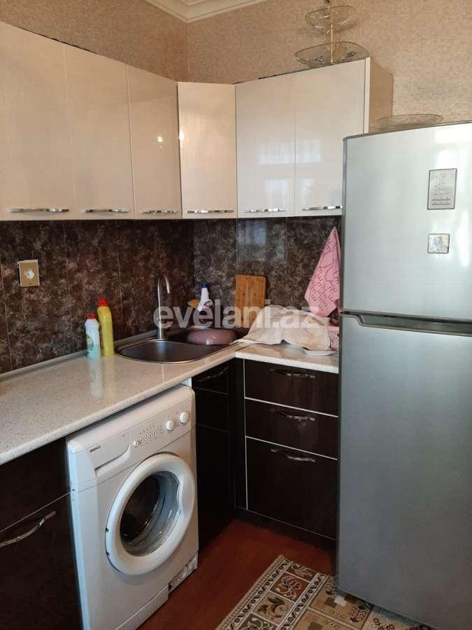 Satılır, köhnə tikili, 3 otaqlı, 85 m², Bakı, Binəqədi r, M. Rəsulzadə q, Azadlıq prospekti m.