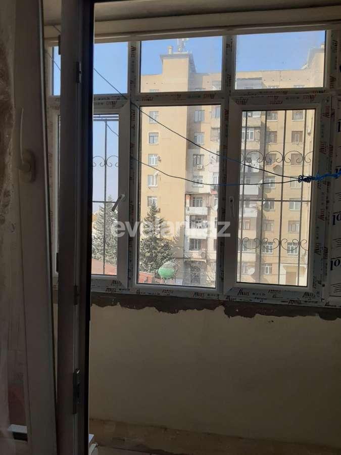 Satılır, köhnə tikili, 3 otaqlı, 85 m², Bakı, Binəqədi r, M. Rəsulzadə q, Azadlıq prospekti m.