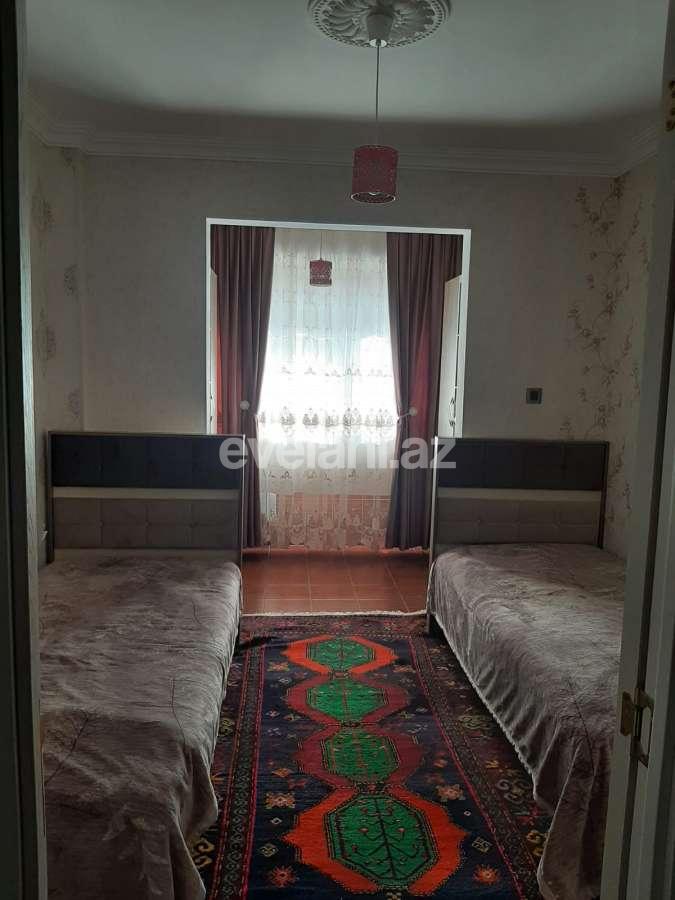 Satılır, köhnə tikili, 3 otaqlı, 85 m², Bakı, Binəqədi r, M. Rəsulzadə q, Azadlıq prospekti m.
