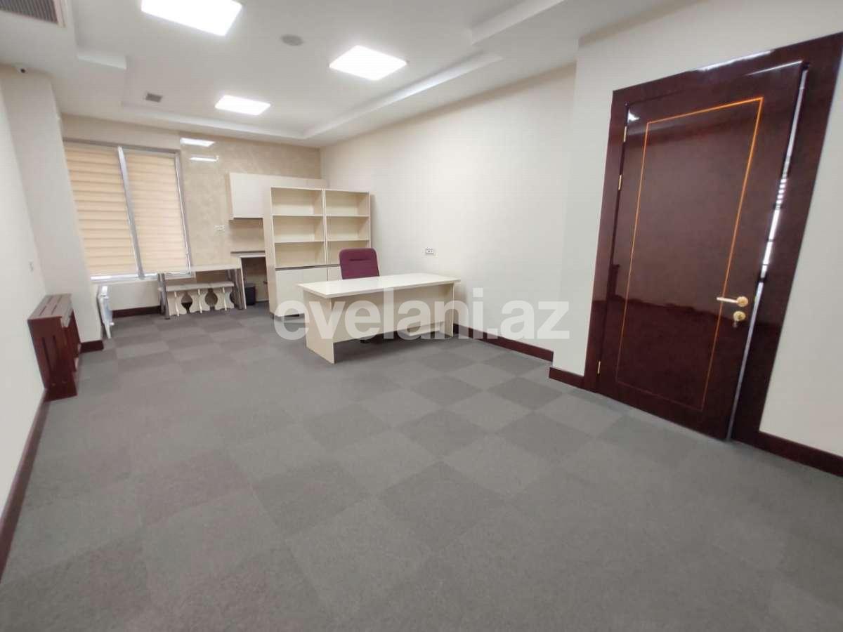 Kirayə verilir, ofis, 3 otaqlı, 150 m², Bakı, Xətai r.