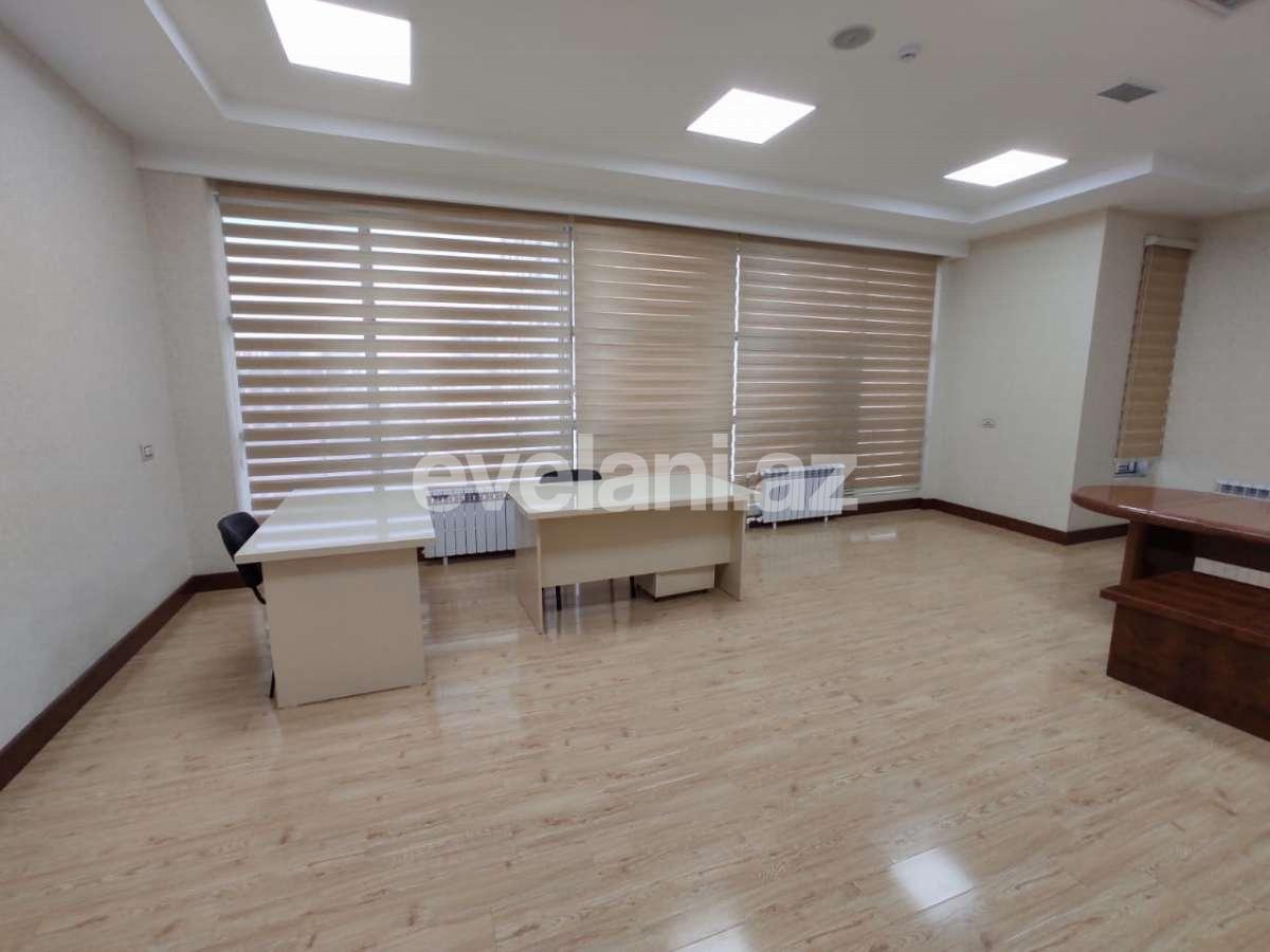 Kirayə verilir, ofis, 3 otaqlı, 150 m², Bakı, Xətai r.