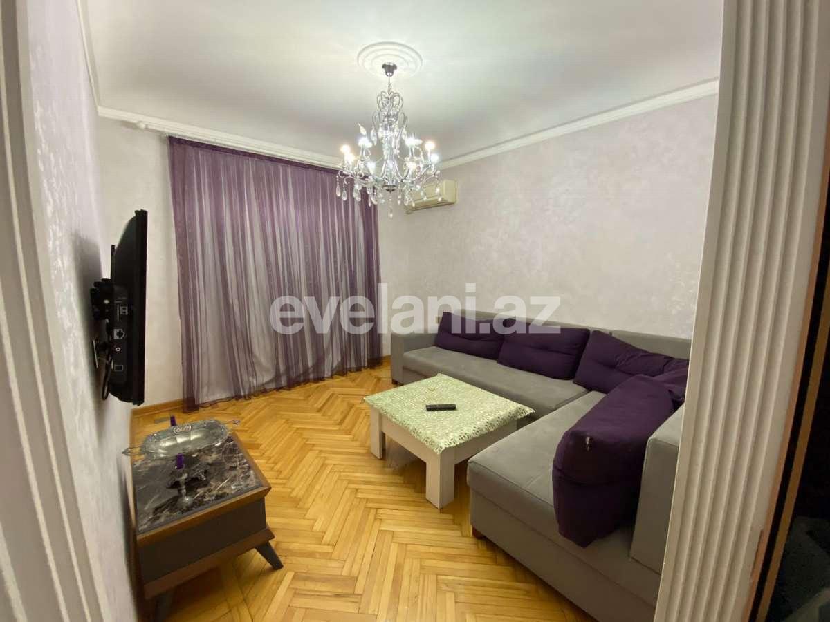 Satılır, köhnə tikili, 3 otaqlı, 55 m², Bakı, Binəqədi r, 7-ci mikrorayon q, Azadlıq prospekti m.