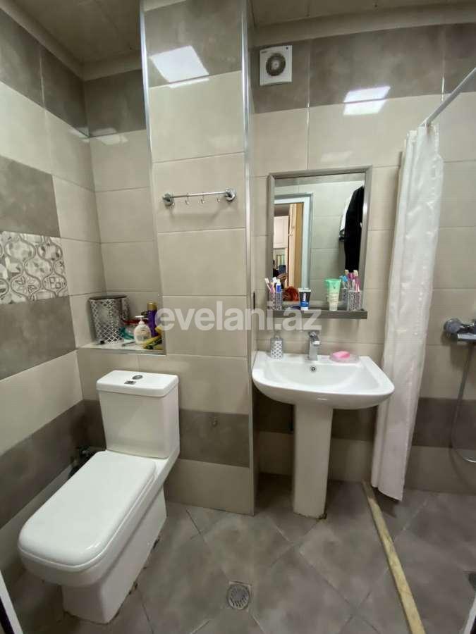 Satılır, köhnə tikili, 3 otaqlı, 55 m², Bakı, Binəqədi r, 7-ci mikrorayon q, Azadlıq prospekti m.