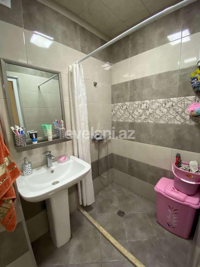 Satılır, köhnə tikili, 3 otaqlı, 55 m², Bakı, Binəqədi r, 7-ci mikrorayon q, Azadlıq prospekti m.