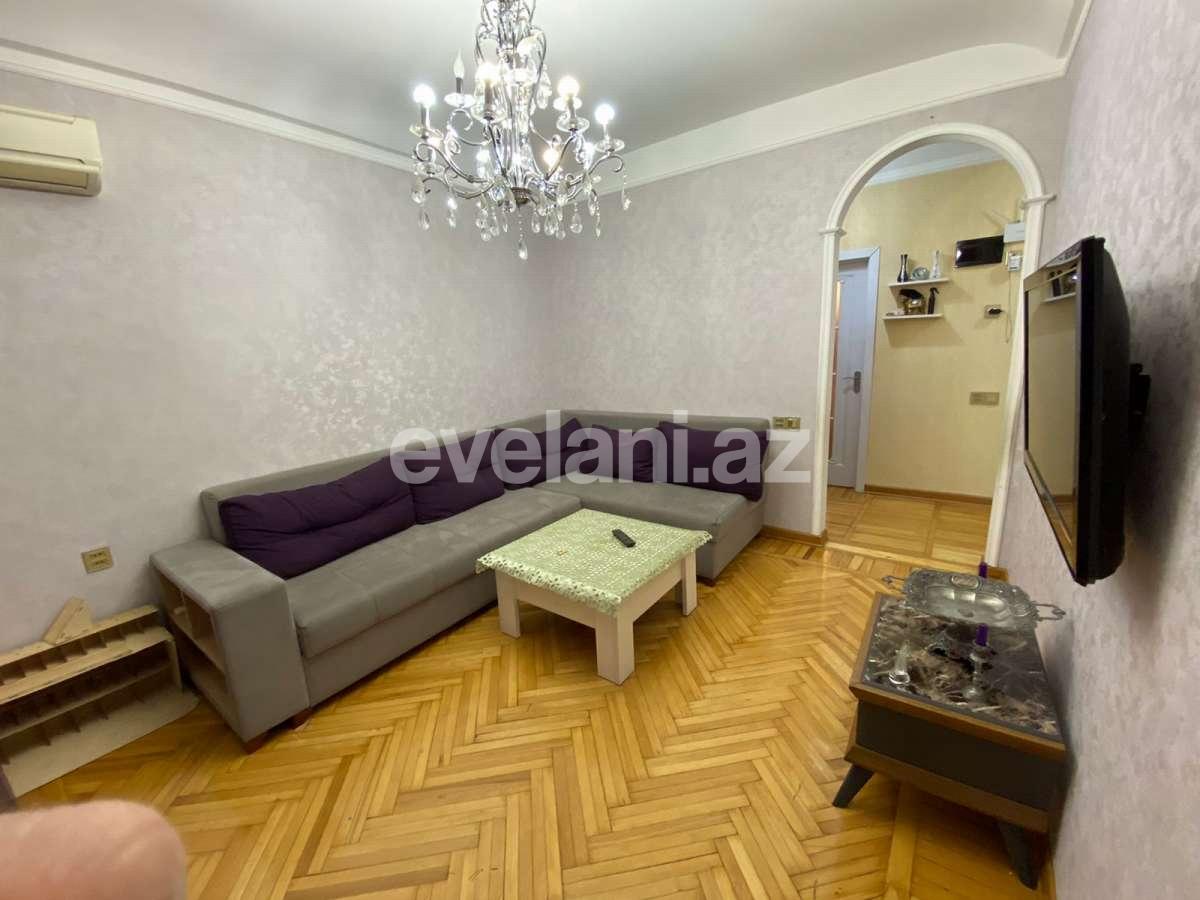 Satılır, köhnə tikili, 3 otaqlı, 55 m², Bakı, Binəqədi r, 7-ci mikrorayon q, Azadlıq prospekti m.