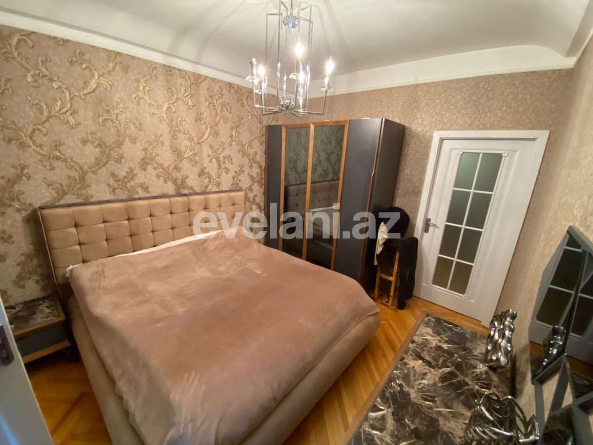 Satılır, köhnə tikili, 3 otaqlı, 55 m², Bakı, Binəqədi r, 7-ci mikrorayon q, Azadlıq prospekti m.