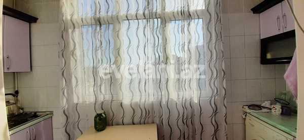 Satılır, köhnə tikili, 3 otaqlı, 60 m², Bakı, Yasamal r, Yeni Yasamal q, İnşaatçılar m.